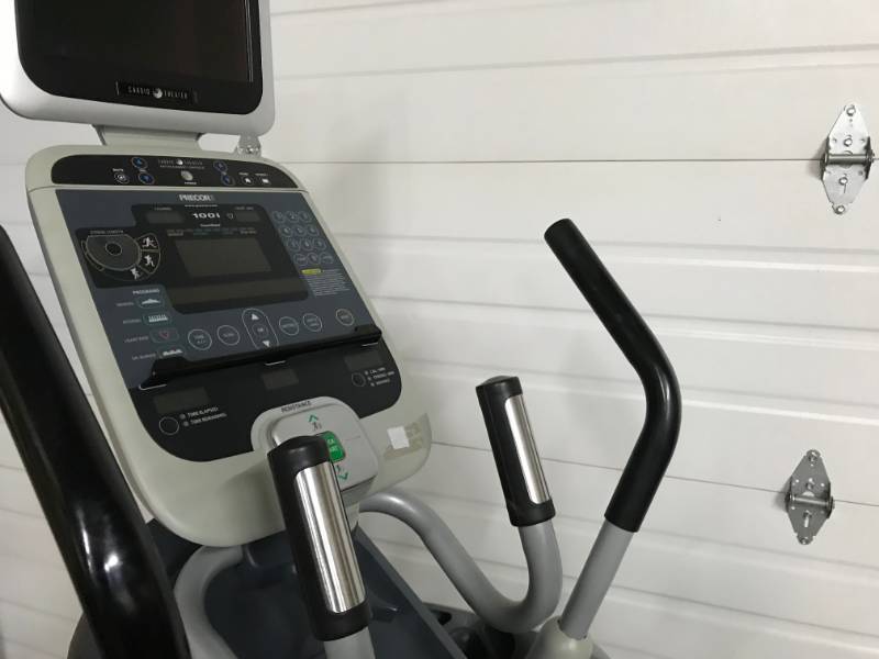 lot 5 image: Precor AMT (adaptive motion trainer) C100i