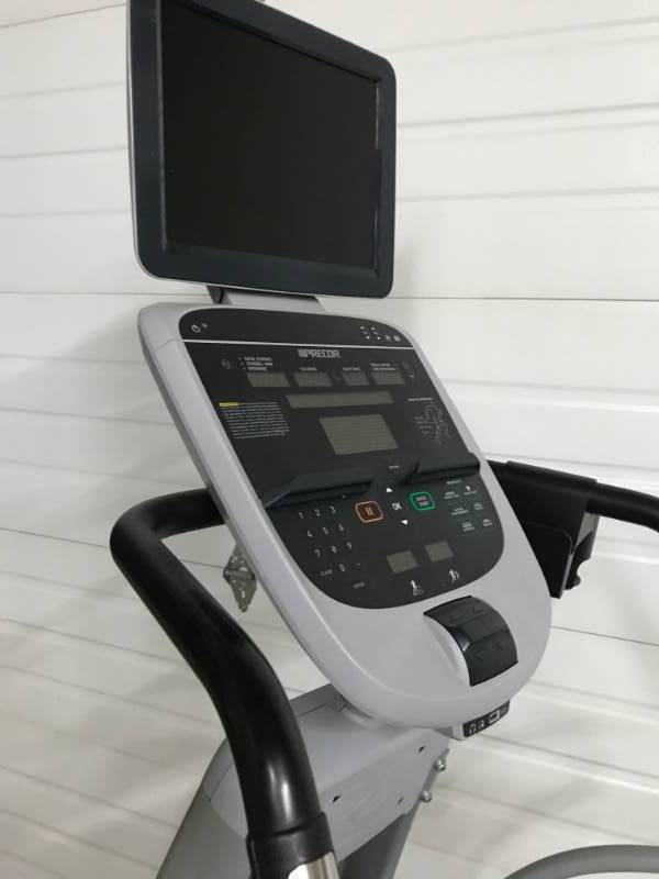 lot 6 image: Precor 833 EFX  Elliptical