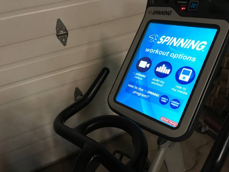 lot 10 image: Star Trac e spinner spin bike