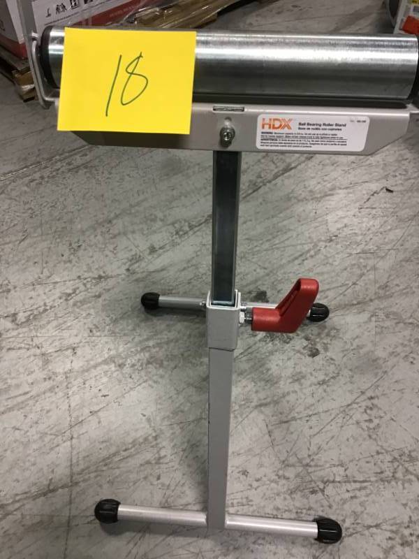 lot 18 image: HDX 43 in. Steel Roller Stand with Edge Guide in good condition