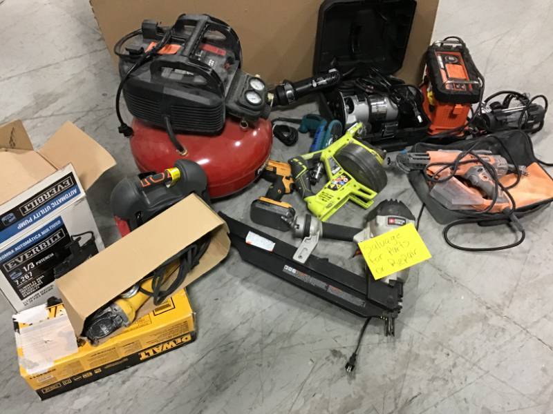 lot 26 image: lot of tool salvage for parts or repair