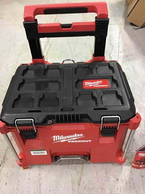lot 54 image: Milwaukee PACKOUT 22 in. Rolling Tool Box not used