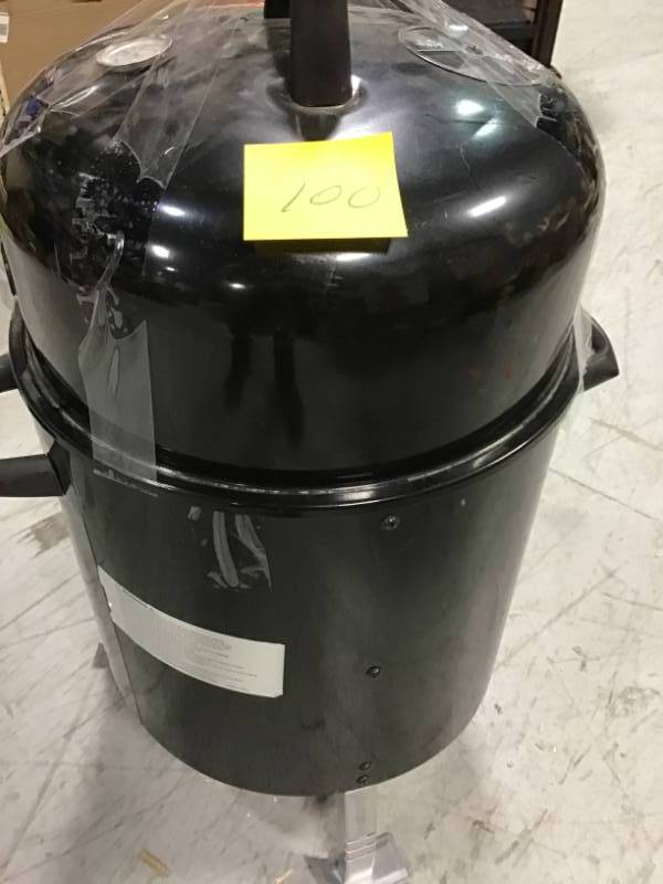 lot 100 image: RiverGrille Silver Spur Water Smoker used