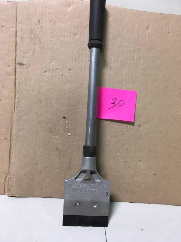 lot 30 image: SCRAPER