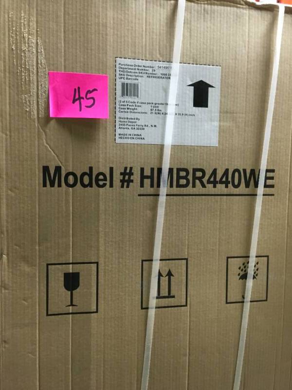 lot 45 image: Magic Chef 4.4 cu. ft. Mini Refrigerator in White open box in like new condition