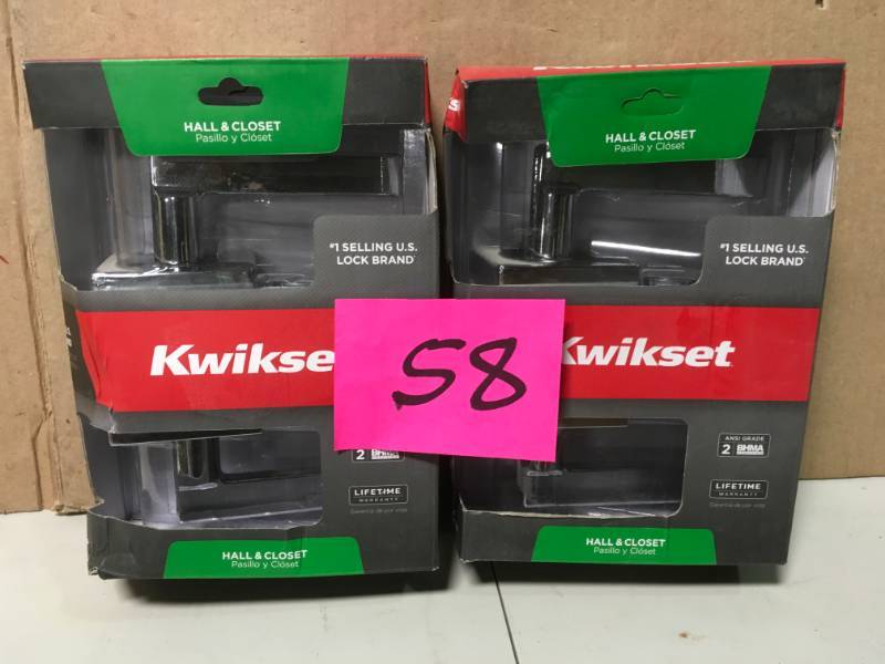 lot 58 image: Kwikset Halifax Square Polished Chrome Passage HallCloset Door Lever QTY 2 open box in like new condition