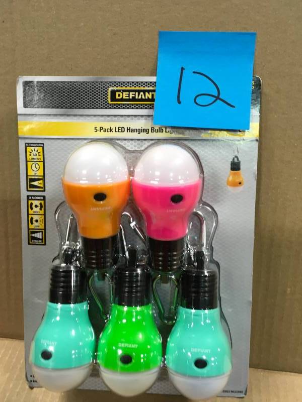 lot 12 image: Defiant 40 Lumens LED Bulb Light with Clip (5-Pack) not used