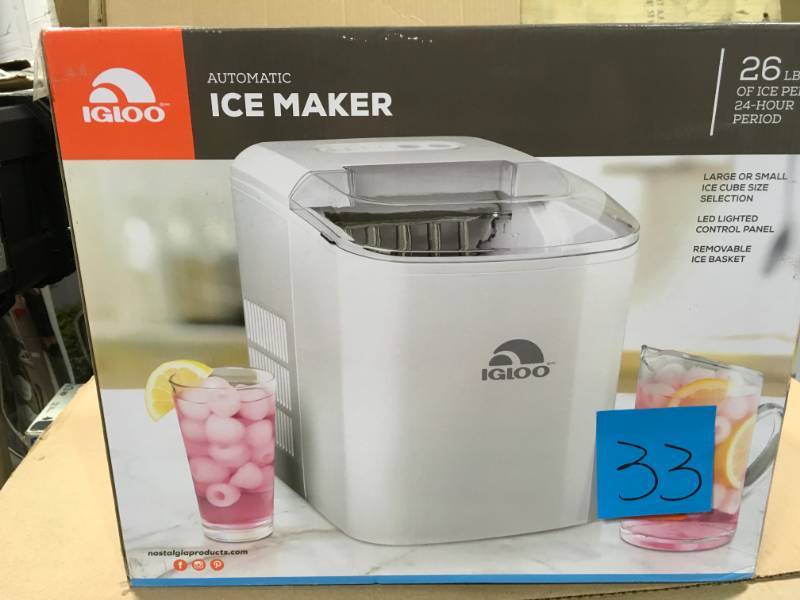 lot 33 image: IGLOO 26-Pound Portable Ice Maker, White not used
