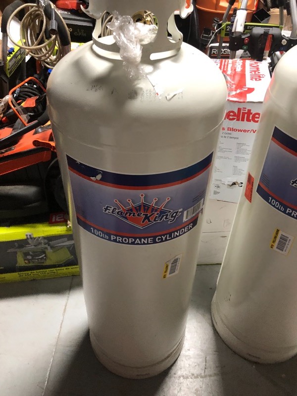 lot 105 image: Flame King  100 lb. Empty Propane Cylinder with POL Valve  not used