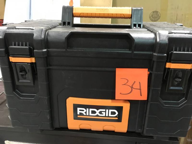 lot 34 image: RIDGID 22 in. Pro Tool Box, Black not used