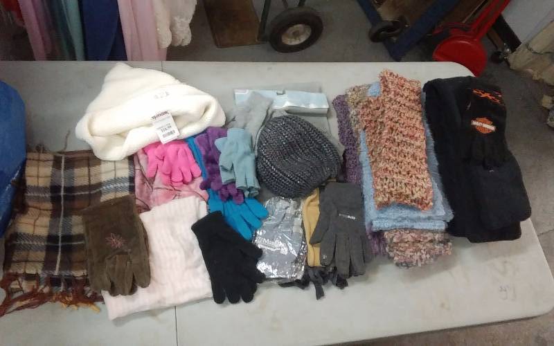 Large Lot Ladies Gloves, Scarves, Hats
