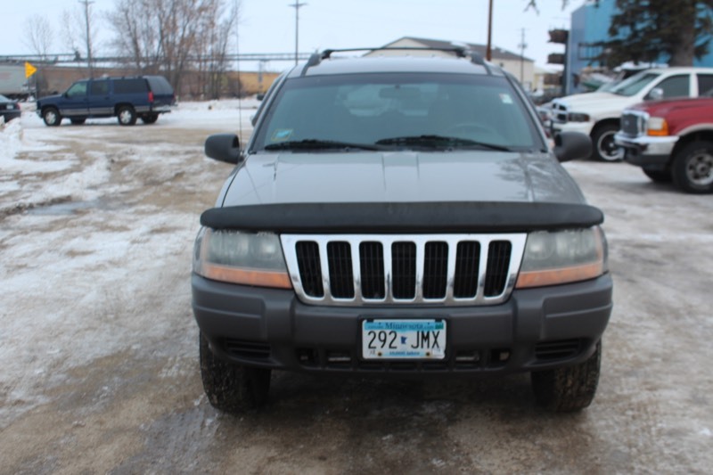 lot 3350 image: 2001 Jeep Grand Cherokee Laredo 4x4