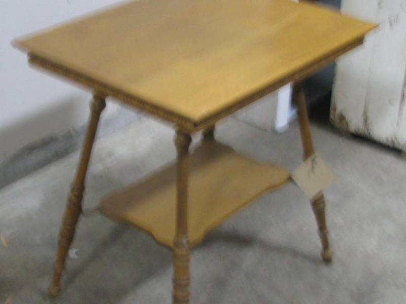 lot 8 image: Antique Parlor Table