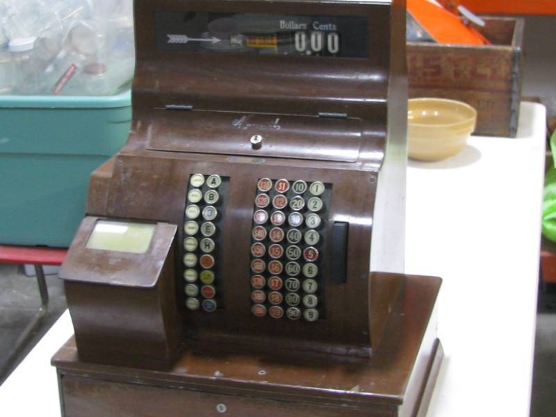 lot 31 image: National Cash Register