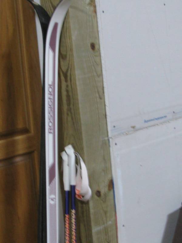 lot 62 image: Cross Country Skis