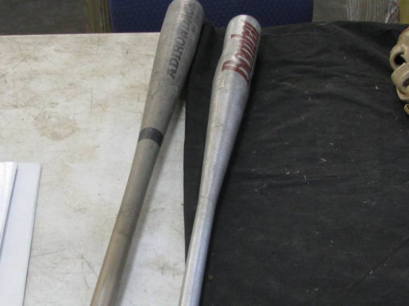 lot 64 image: Aluminum Bats