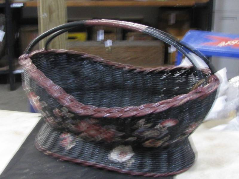 lot 74 image: Wicker Basket