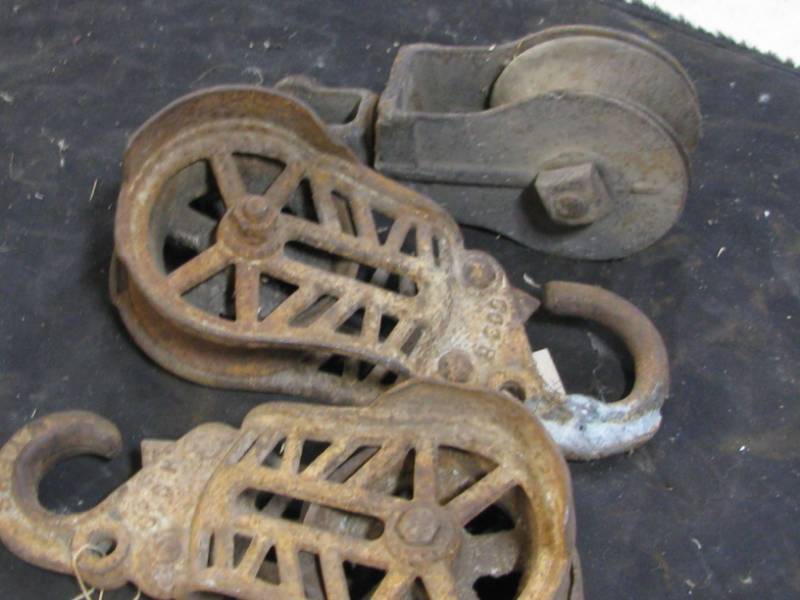 lot 79 image: Steel Pulleys