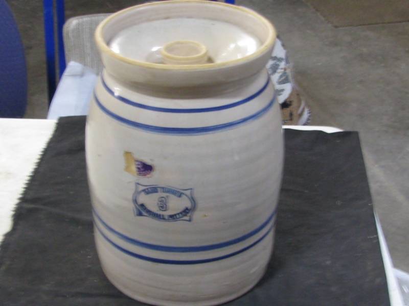 lot 93 image: Crock 3gl Water Cooler