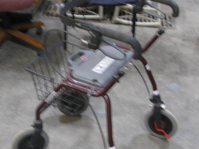 lot 98 image: Mobility Cart