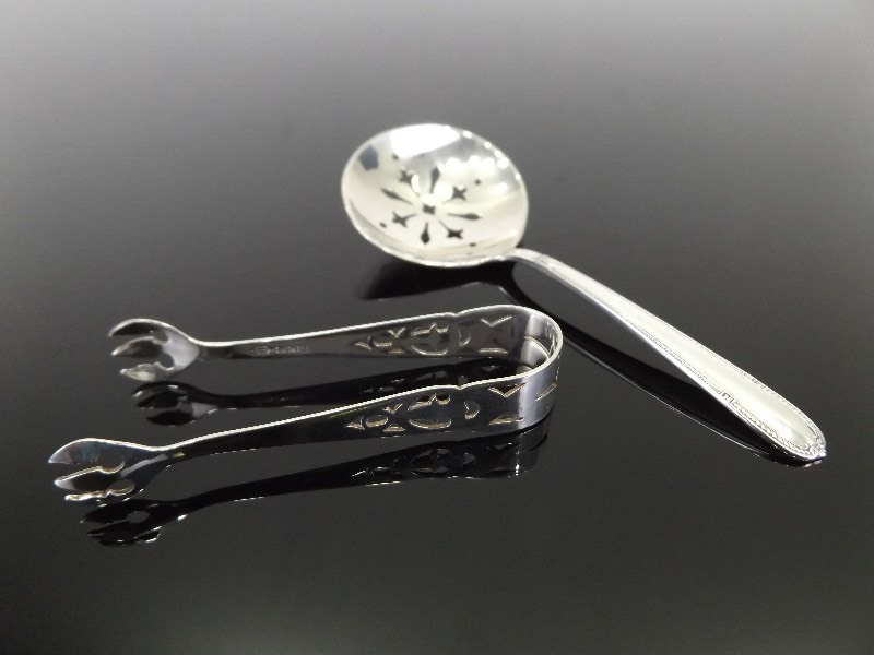 lot 6 image: Set of Antique .925 Sterling Silver Condiment Spoon and Tongs
