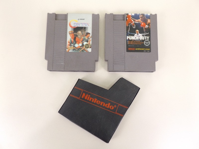 lot 25 image: 2 Collectible Nintendo Games