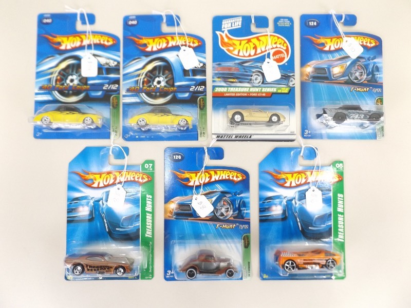 lot 44 image: Lot of 7 NEW Hot Wheels Treasure Hunts
