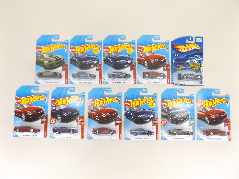 lot 47 image: Lot of 11 NEW Hot Wheels Nissan Skylines