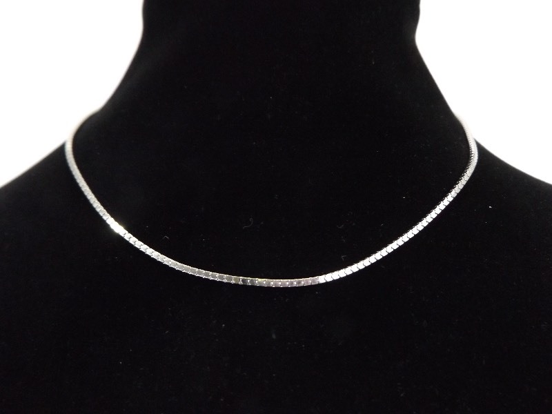 lot 63 image: .925 Sterling Silver 16.5 Box Link Necklace