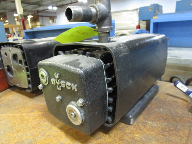 lot 27 image: VACUUM PUMP