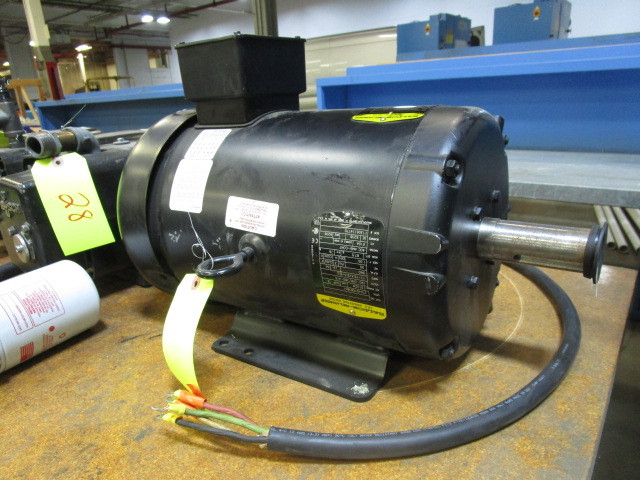 lot 29 image: 5 HP ELECTRIC MOTOR