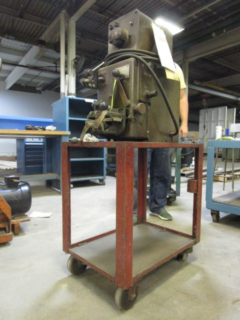 lot 33 image: PORTABLE ANNEALWELDING MACHINE