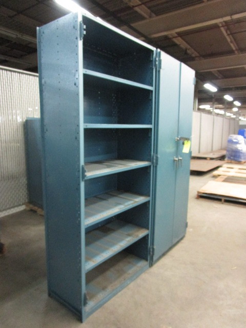lot 53 image: STEEL SHELVING AND CABINET