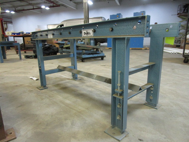 lot 69 image: DoAll CONVEYOR TABLE