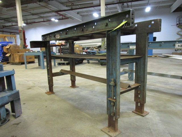 lot 70 image: Do All CONVEYOR TABLE