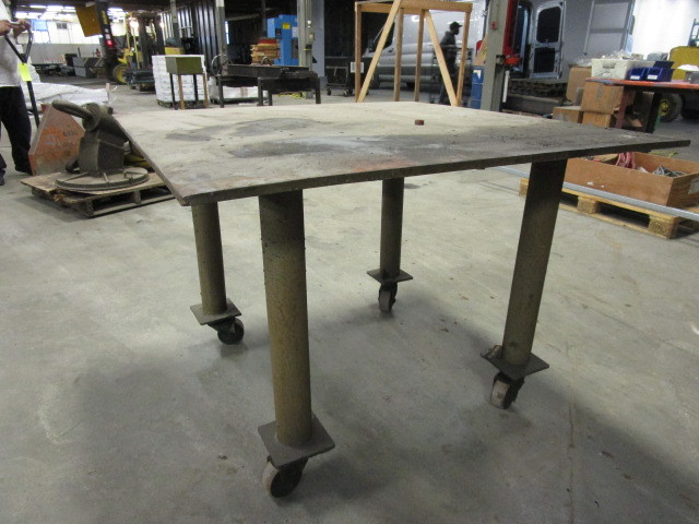 lot 90 image: STEEL ROLLING TABLE