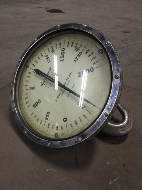 lot 92 image: CRANE SCALE