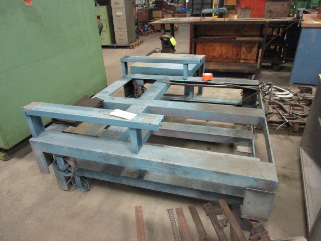 lot 149 image: PAINT SHOP DOLLIES AND STEEL TABLE