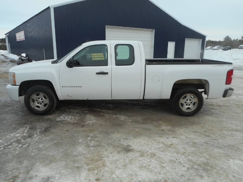 2009 Chevy Silverado Pickup Truck