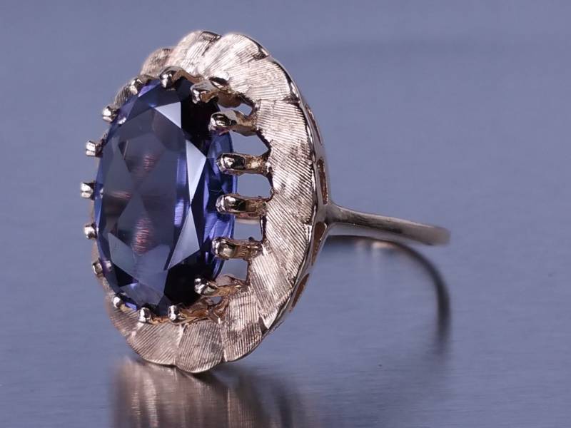 14 CT Purple Color Changing Sapphire Estate Ring 14k