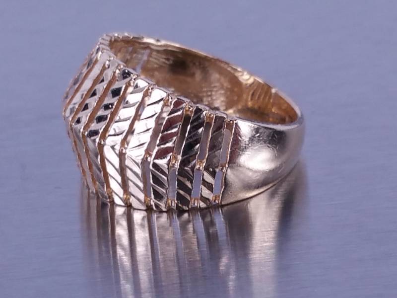 Ladies Designer Estate Ring 14k