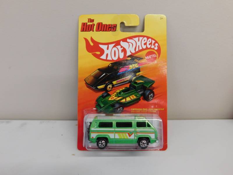 lot 102 image: Two Hot Wheels The Hot Ones Collectibles