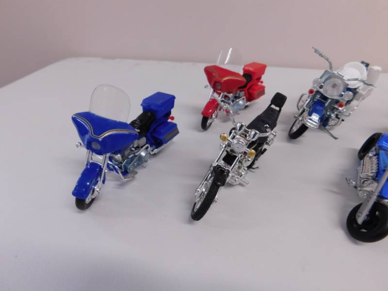 lot 108 image: 7 Collector Motorcycles