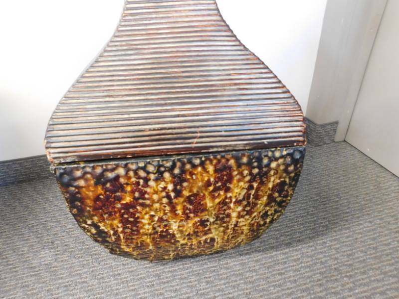lot 119 image: Decorative Vase