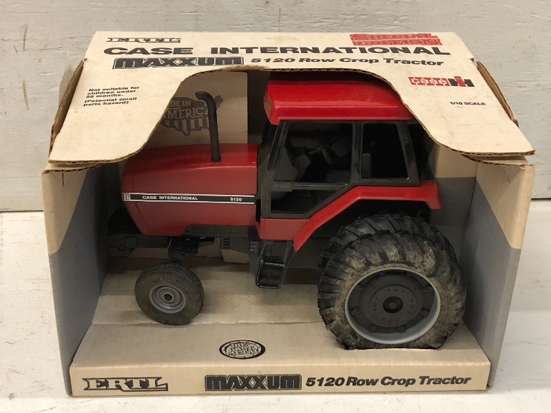 lot 3 image: Case IH 5120 Row-Crop Tractor