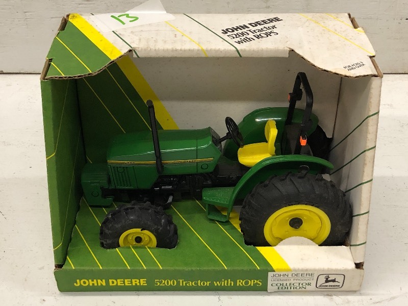 lot 13 image: John Deere 5200 Tractor With ROPS