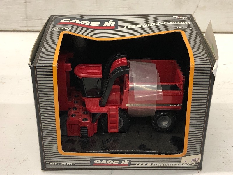 lot 17 image: Case IH 2155 Cotton Express Tractor