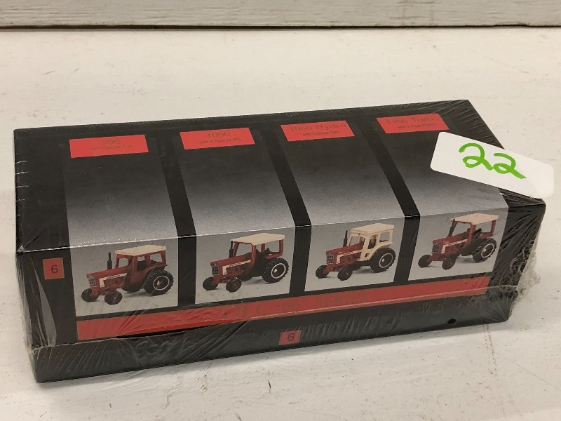 lot 22 image: IHC-66-Series Four Piece Tractor Set