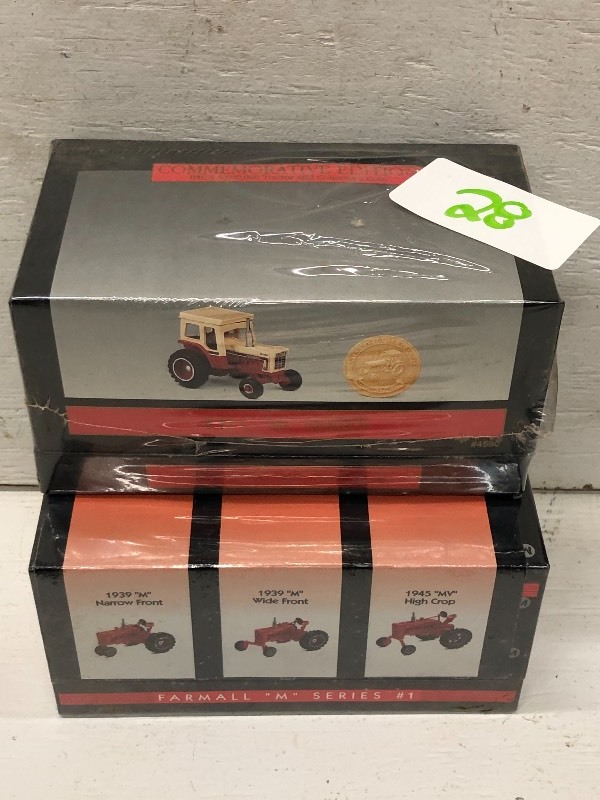 lot 28 image: (2) Ertl Collectors Sets