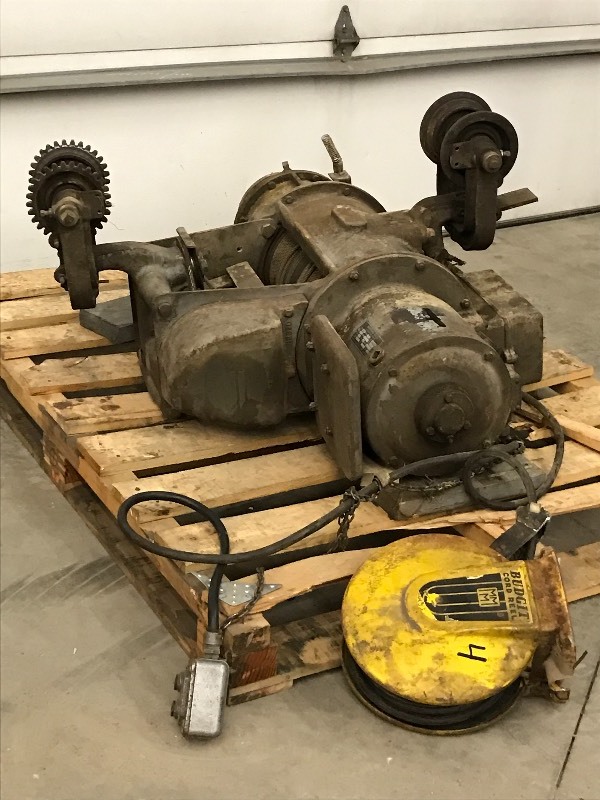 lot 2 image: 4,000# Industrial Overhead Hoist
